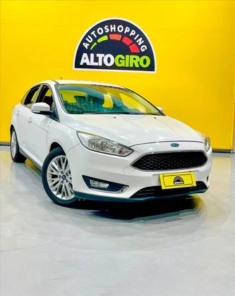 FORD FOCUS 2.0 SE PLUS FASTBACK 16V FLEX 4P POWERSHIFT